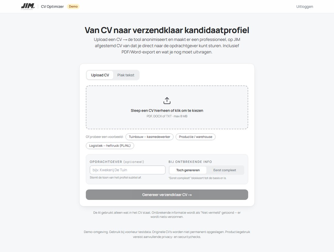 Startscherm van de CV-Optimizer: upload-zone, voorbeelddata en instellingen